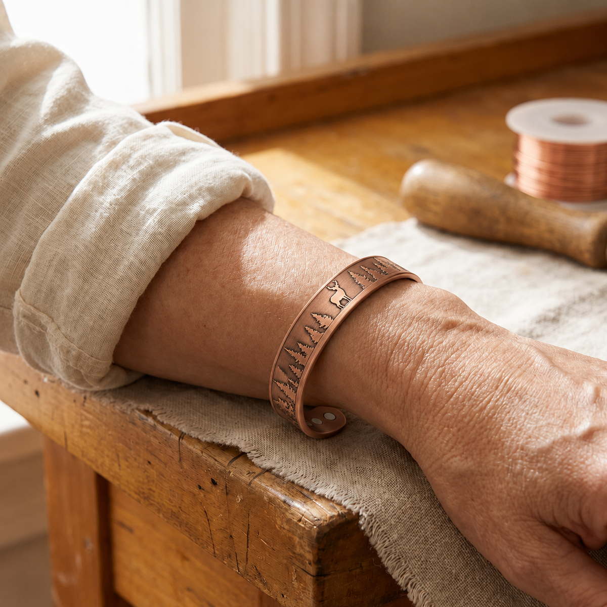 Pulsera de Cobre Elara - Ciervo Vanidoso